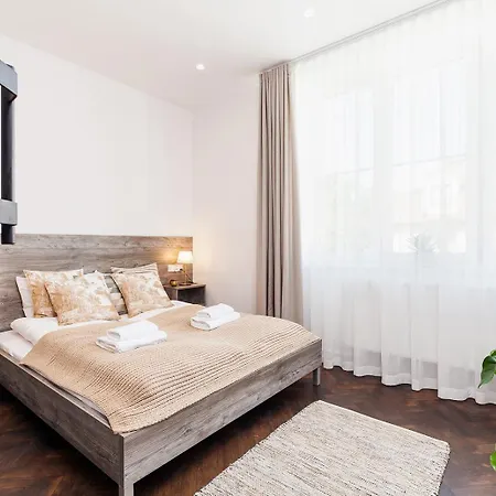 Cocoa & Cinnamon Oasis - 1Br - Old Town Appartement